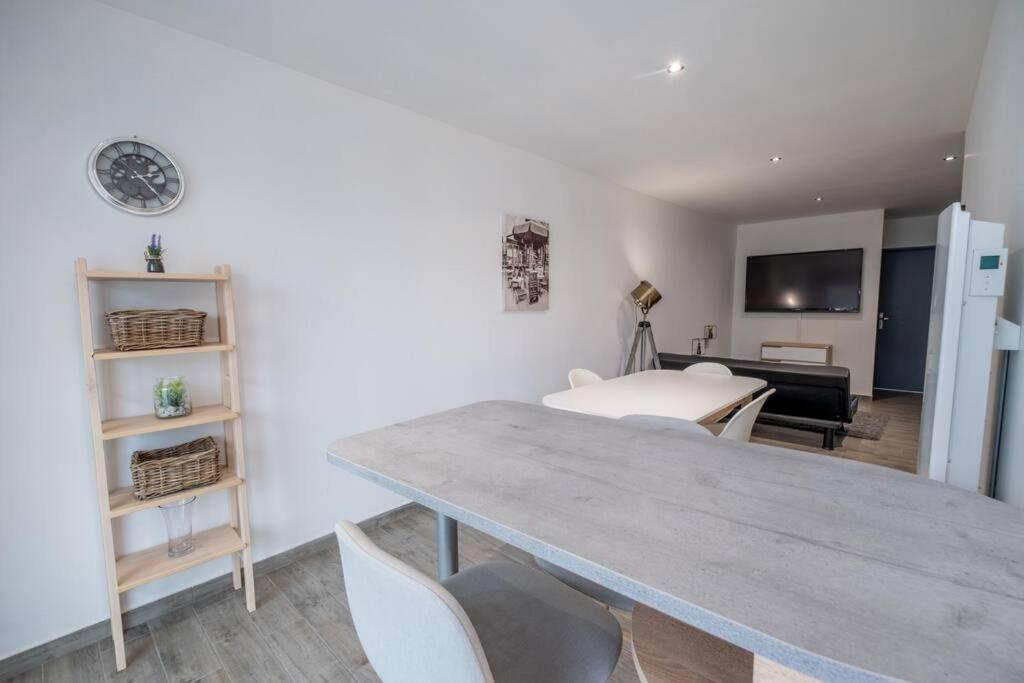 Le Trianon - Parking Prive Apartment Reims Luaran gambar