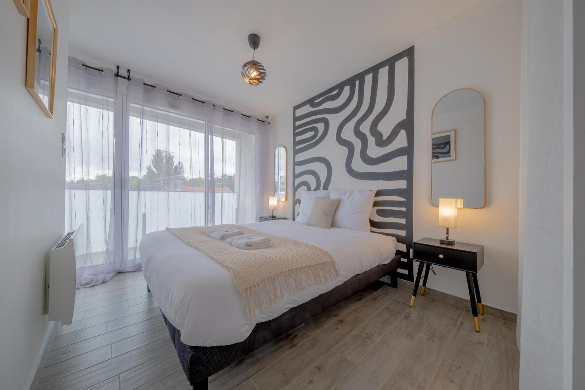 Le Trianon - Parking Prive Apartment Reims Luaran gambar
