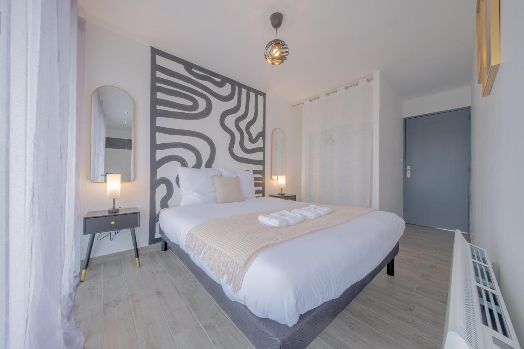 Le Trianon - Parking Prive Apartment Reims Luaran gambar
