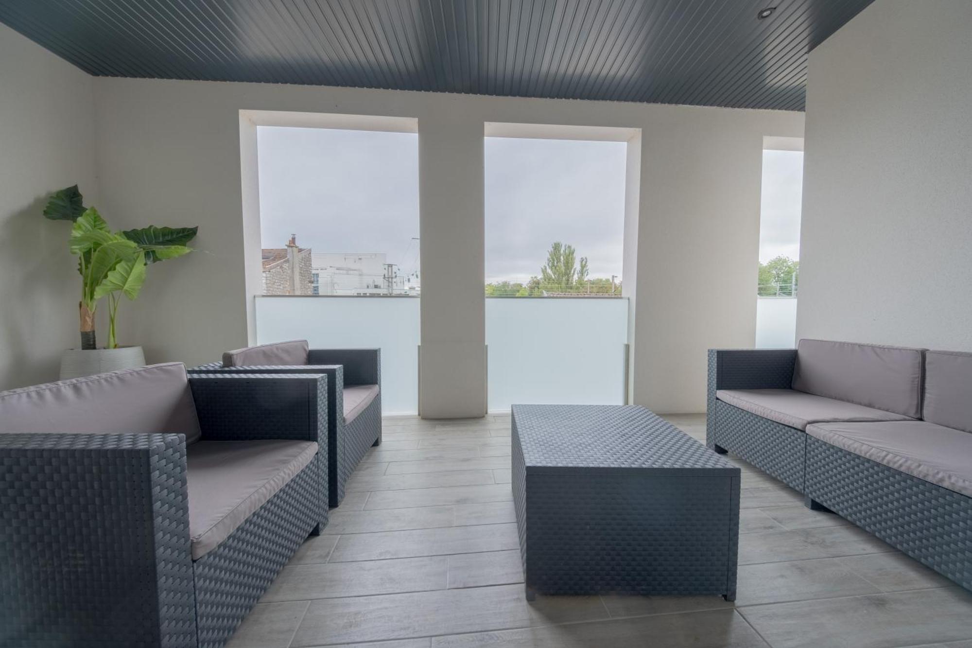 Le Trianon - Parking Prive Apartment Reims Luaran gambar